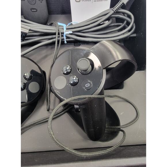 Oculus Rift CVl Touch Controllers Left and Right Pair Black In Box - Picture 4 of 9